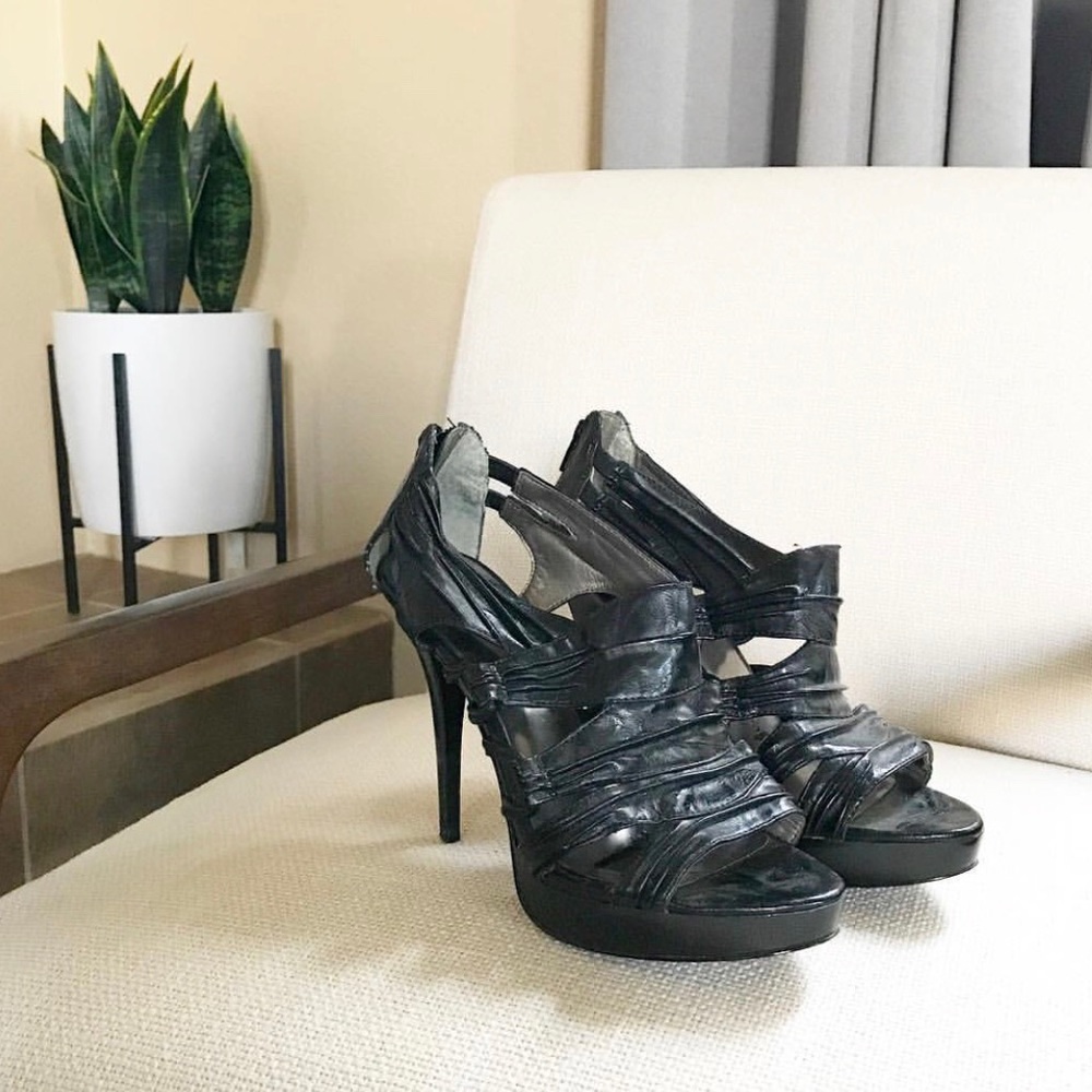 Carlos Santana black leather heels